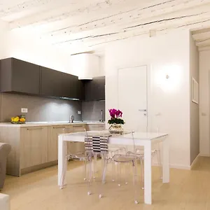 https://casa-savonarola.hotelinveneto.com