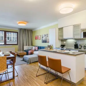 prague-deluxe-apartment.praguehotelsweb.com/